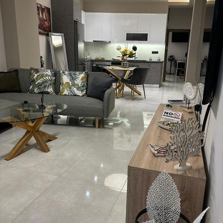 Menda Suite Heraklion Exteriör bild